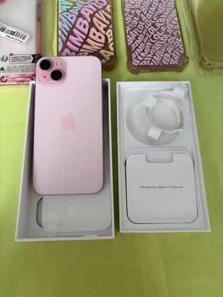 iPhone 15 Plus + 4 fundas