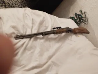 Vendo.una.pistola.nueba