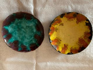 2 piccoli piatti decorativi maiolica