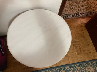 Mesa redonda mármol base fundición