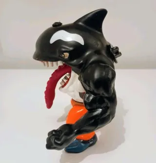 Street Shark Moby Lick