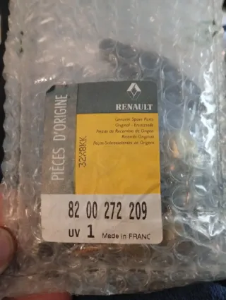 Tornillos y Llave Seguridad Renault 8200272209