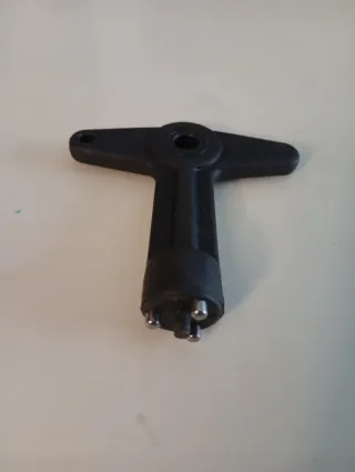 Tornillos y Llave Seguridad Renault 8200272209