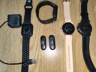 Lote de 6 Smartwatches y Pulseras