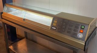 Vitrina Enfriatapas Dorada