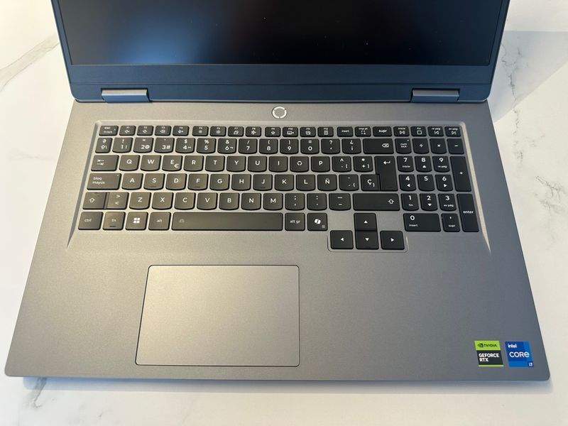PORTATIL GAMING LENOVO LOQ 17,3” I7 14g 32GB 5070 afbeelding 4