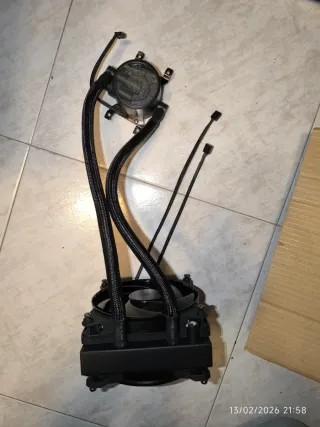 Refrigeración Líquida Cooler Master 140