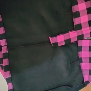 Gonna quadri scozzese fucsia e nera, veste M