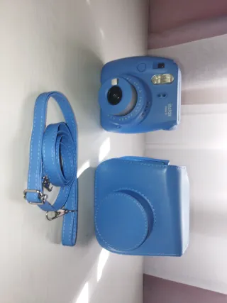 Cámara Instax Mini 9 Azul + Funda y Correa