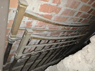 Cama antigua de metal