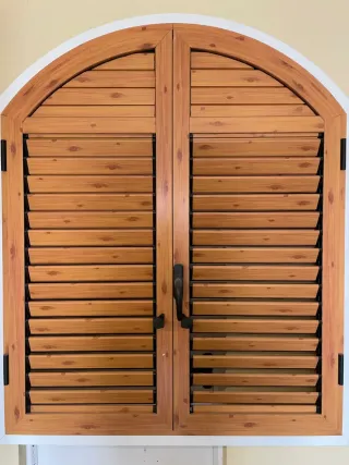 Mallorquina aluminio imitación madera