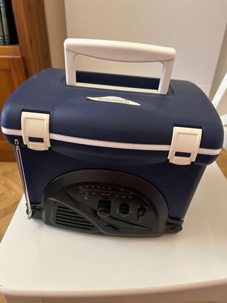 Nevera Rígida Playa con Radio Azul a estrenar