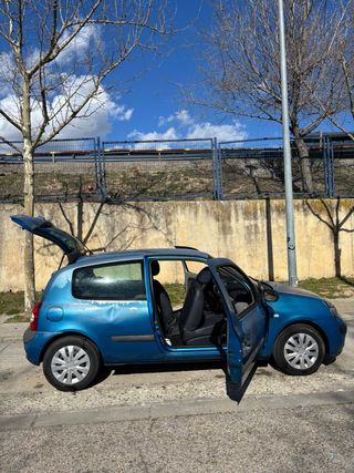 Renault Clio 2003