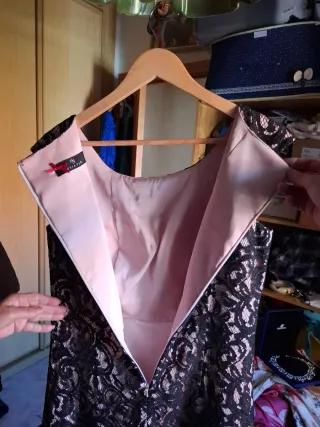 Vestido fiesta negro y rosa encaje