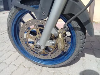 Aprilia Pegaso Strada 650 Roja año 2006 A2