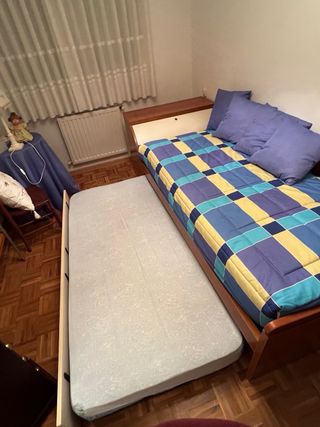 Letto a castello con cassettiera