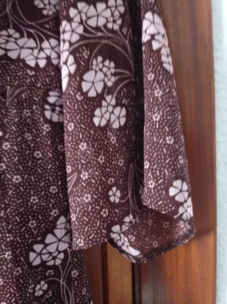 Vestido y blusa estampados