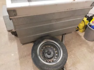 Remolque de carga, y transporte de animales