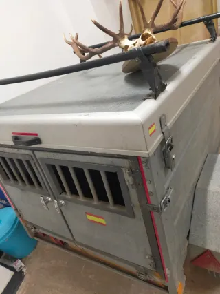 Remolque de carga, y transporte de animales