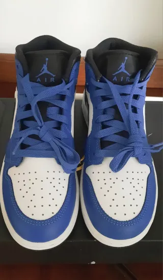 Nike Air Jordan 1 Mid Scarpe Blu e Bianche