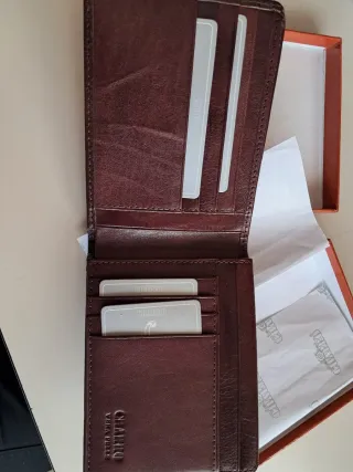 Portafoglio in pelle marrone CHARRO . Nuovo