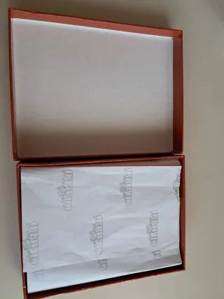 Portafoglio in pelle marrone CHARRO . Nuovo