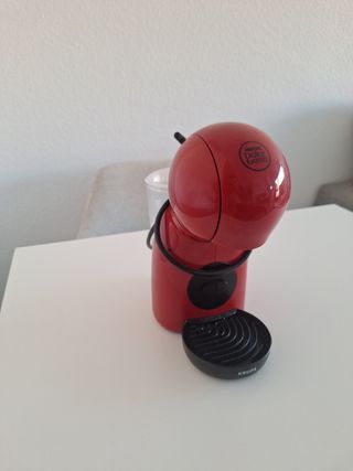 Cafetera Dolce Gusto Roja