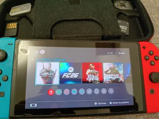 Console Nintendo Switch Blu e Rosso