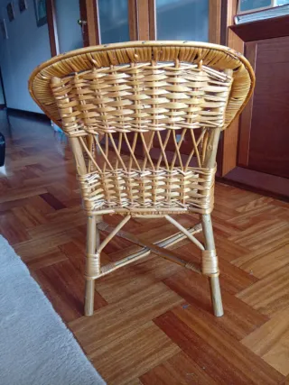 Silla infantil de mimbre