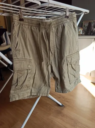 Pull&Bear Pantalón Corto Gris