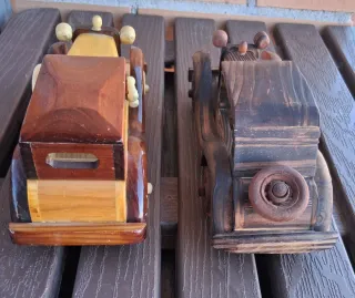 2 Coches de madera vintage