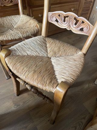 4 Sillas rústicas de ebanistería técnica