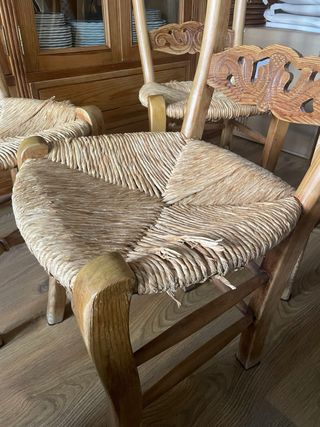 4 Sillas rústicas de ebanistería técnica