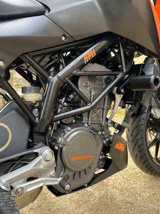 KTM Duke 125 NAKED Naranja/Negra