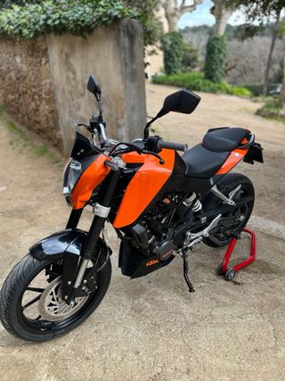 KTM Duke 125 NAKED Naranja/Negra