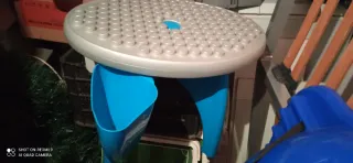 Pupitre infantil azul y gris