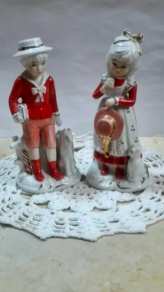 Coppia statuine porcellana ragazzo e ragazza