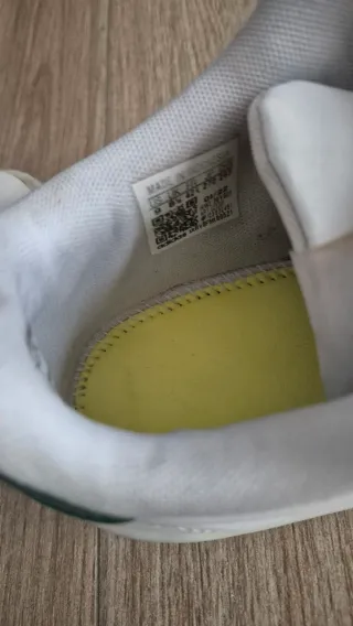 Zapatillas Adidas Talla 42.5 Blancas y Verdes