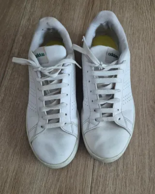 Zapatillas Adidas Talla 42.5 Blancas y Verdes