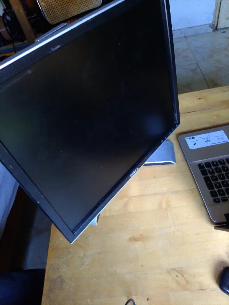 Monitor Dell 19 LCD HD 1908FPT afbeelding 2