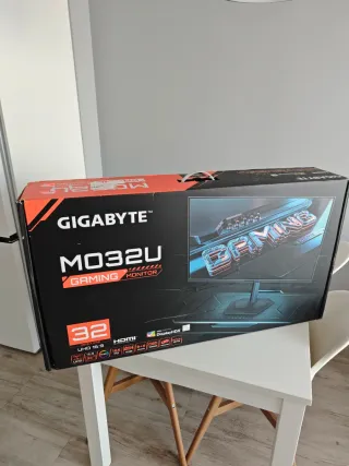 Monitor Gigabyte M032U QD OLED