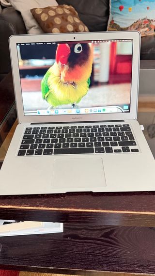 MacBook Air 13'' del 2017 in buone condizioni