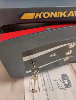 Cassaforte a muro Konika