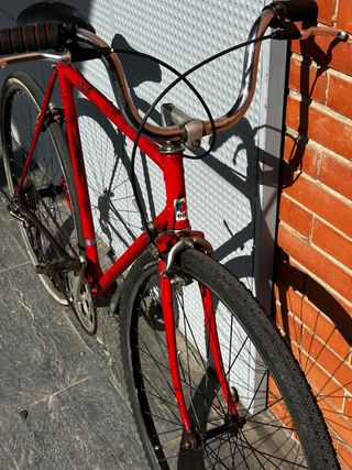 Bici paseo roja vintage XL ruedas grandes