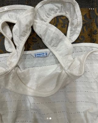 Top blanco Mayoral con volantes