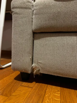 Divano letto beige con penisola e contenitore