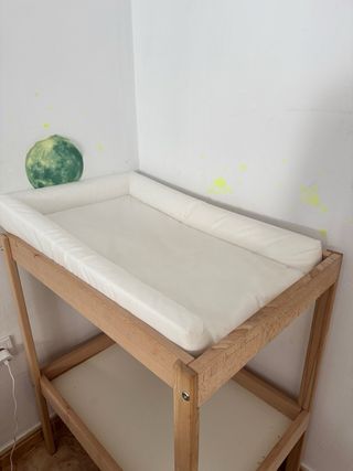 Cambiador para bebé de madera
