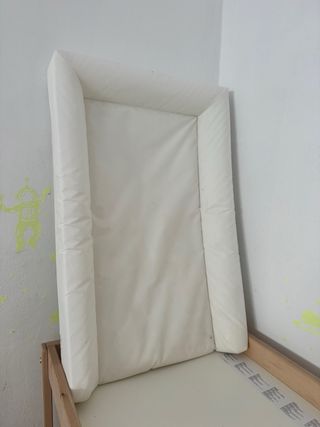 Cambiador para bebé de madera