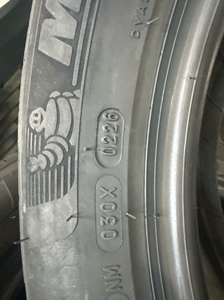 Michelin Primacy 4 235/50R19 103V XL