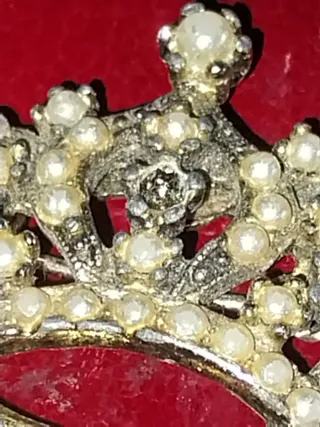 Broche Antigua Corona joya de  orfebreria